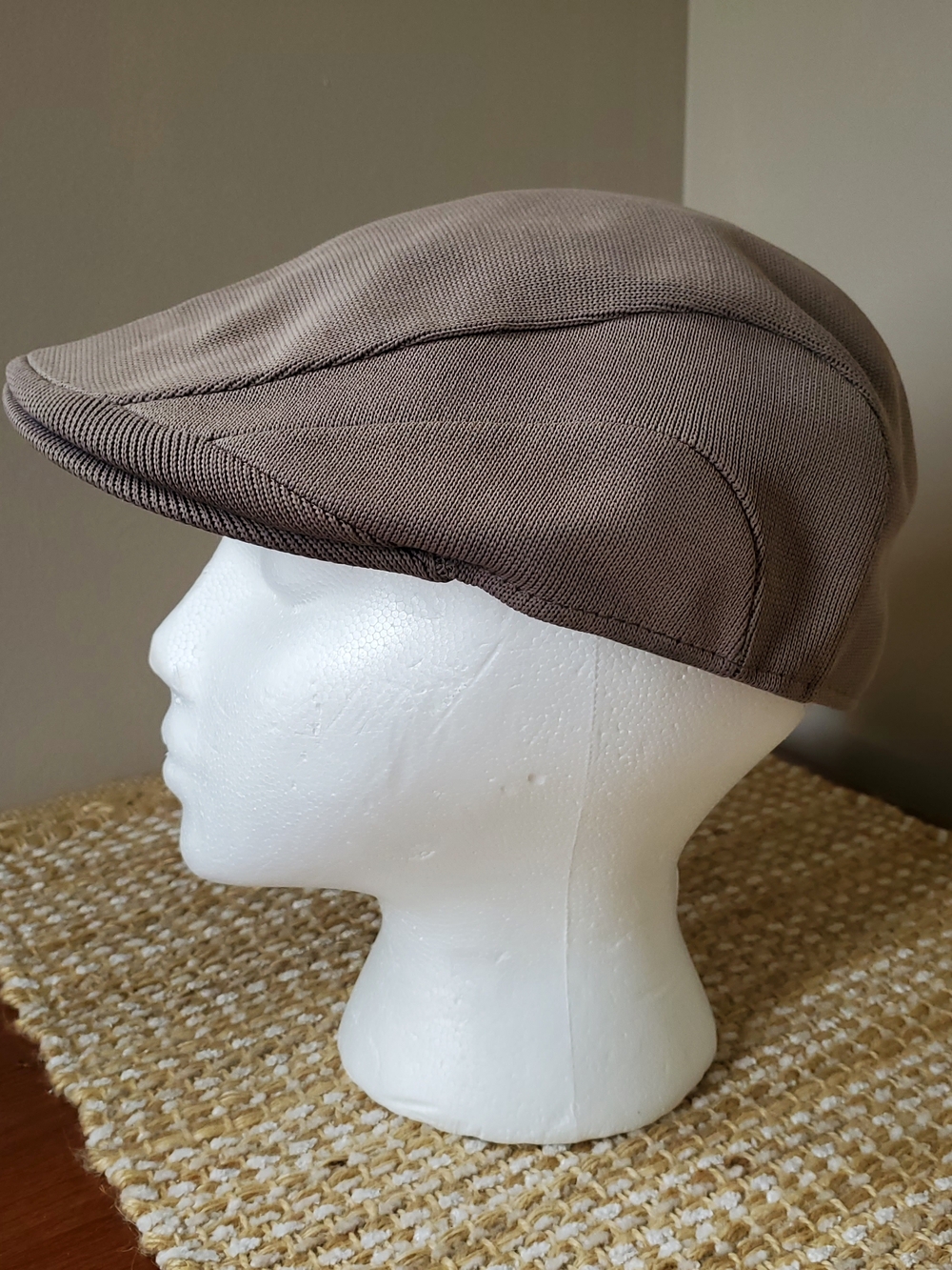 Kangol Men's Taupe Brown Ivy Cap Size Large